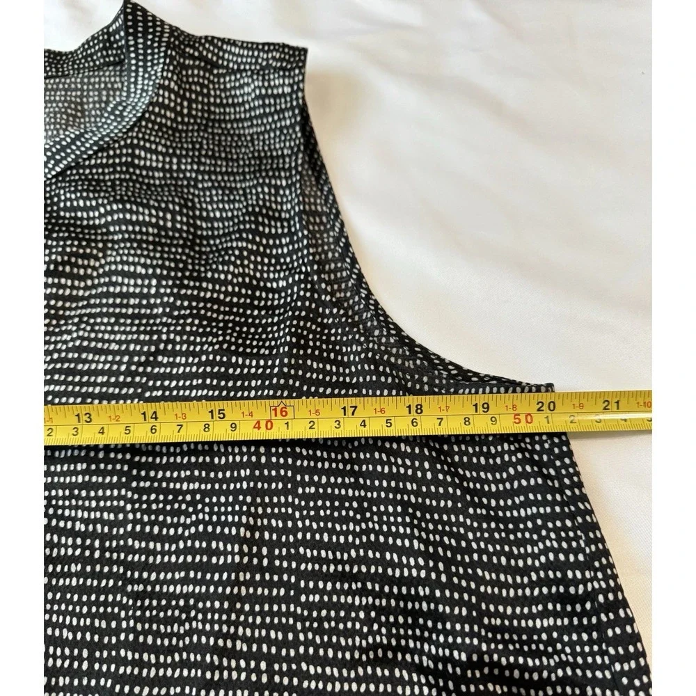 Eileen Fisher Sleeveless Button Up Top M 100% Silk Longline Mandarin Collar